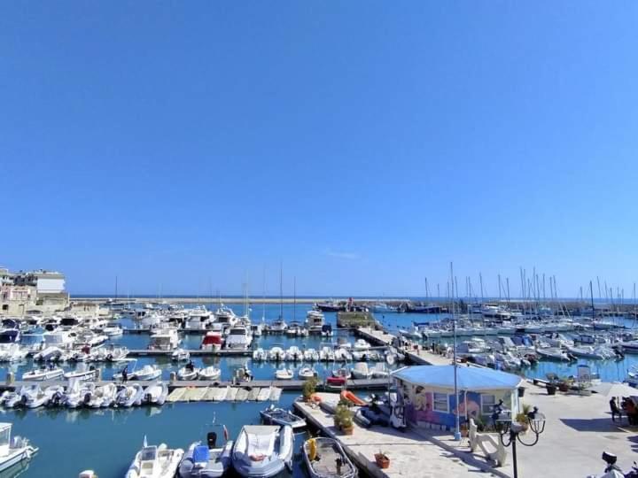 Amaste In Puglia Casa Vacanza Bisceglie Eksteriør billede