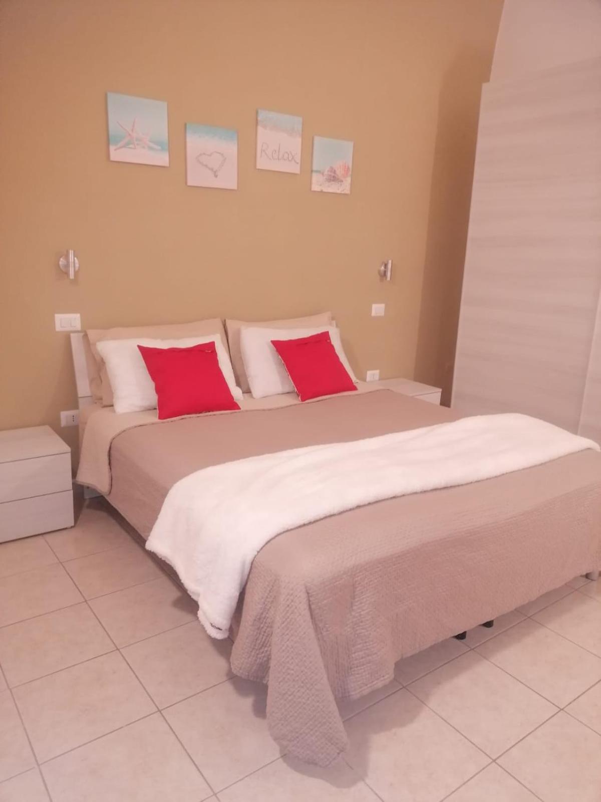 Amaste In Puglia Casa Vacanza Bisceglie Eksteriør billede
